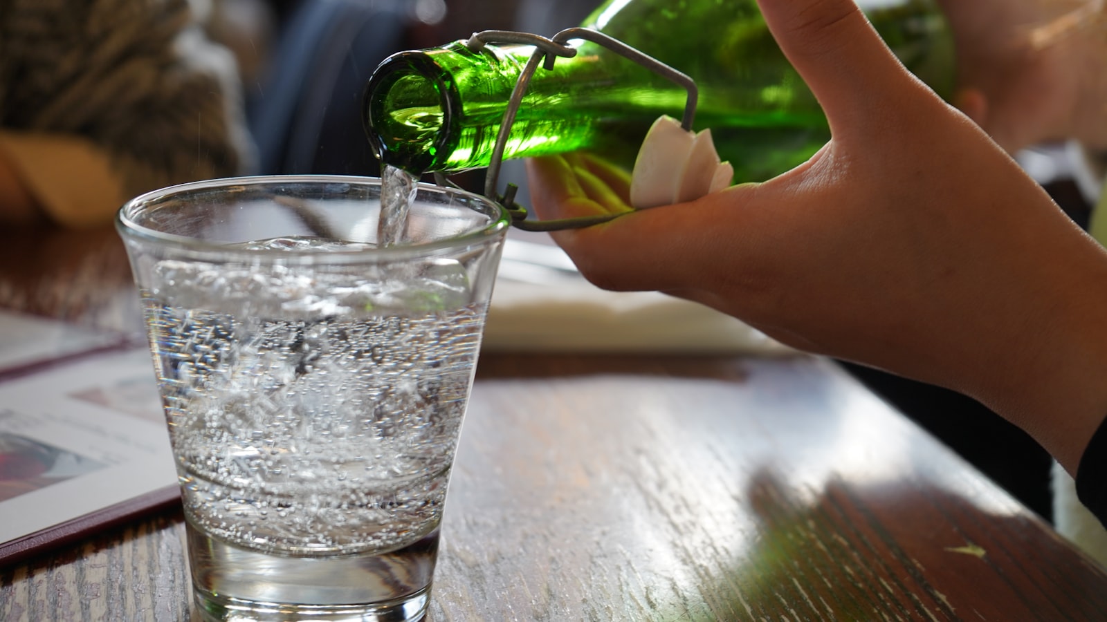 Alkaline Water: The Science Behind the Trend That's Reshaping Beverages