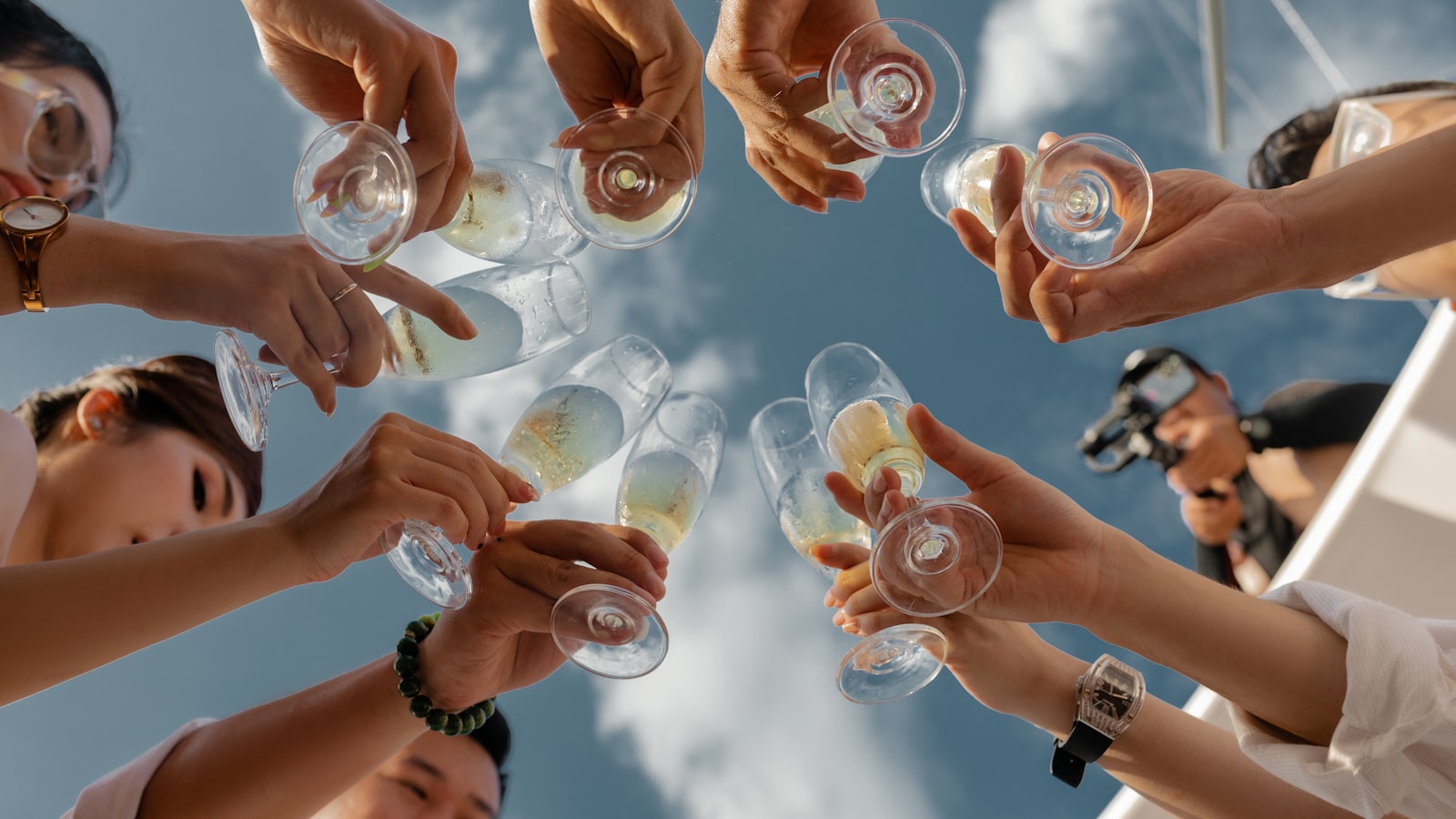 Celebrity Vodka Cocktails: The Refreshing Drinks Stars Love